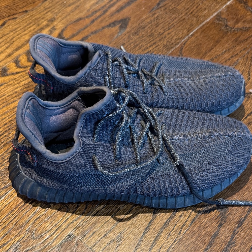 adidas Yeezy Black Sneakers Kid Size 2 yr